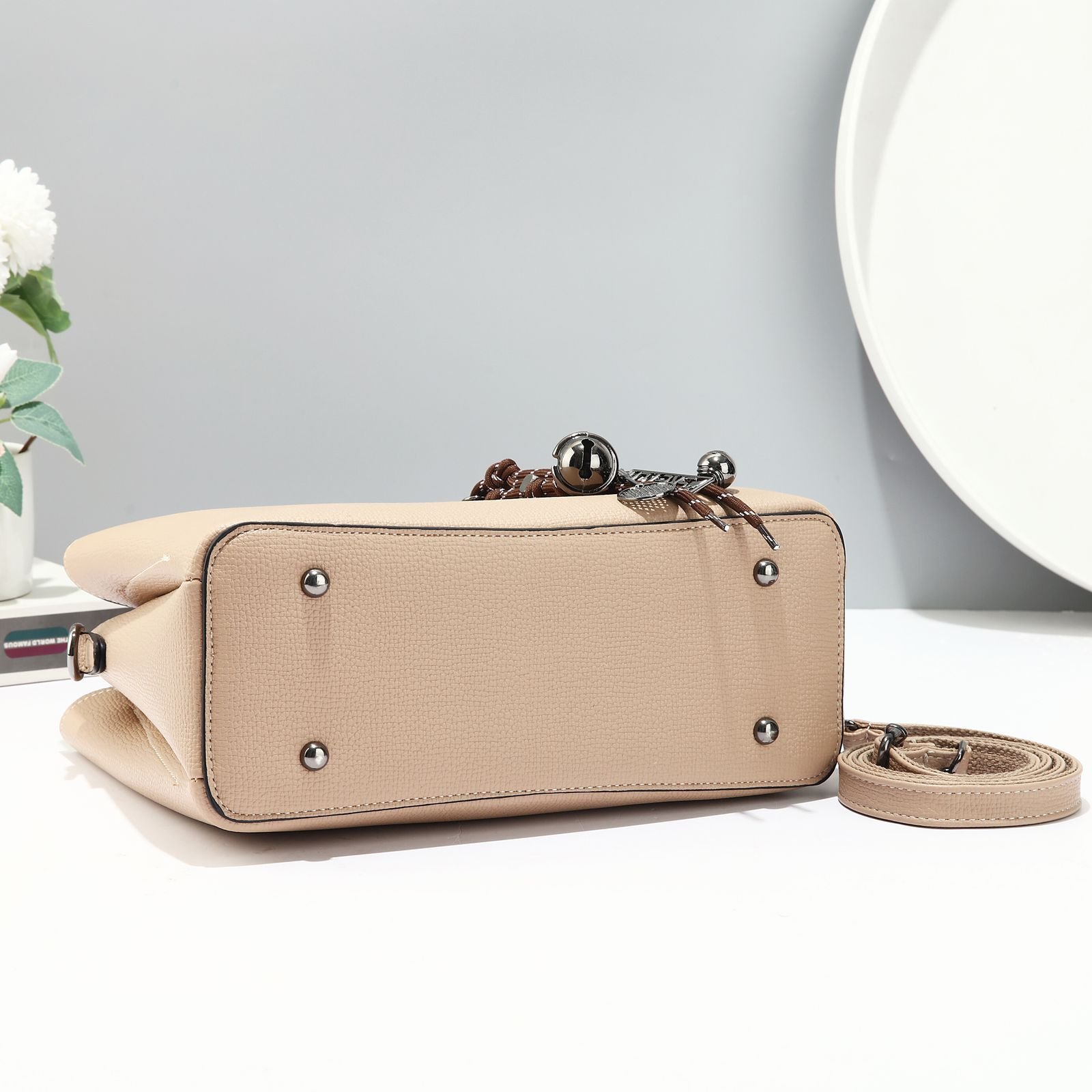 f02e704c-3ae0-41a9-bd68-bf630991cd9a